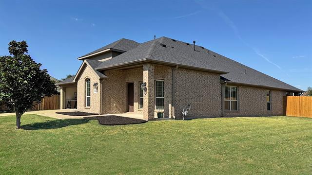 Building Photo - 1113 Seguin Rd