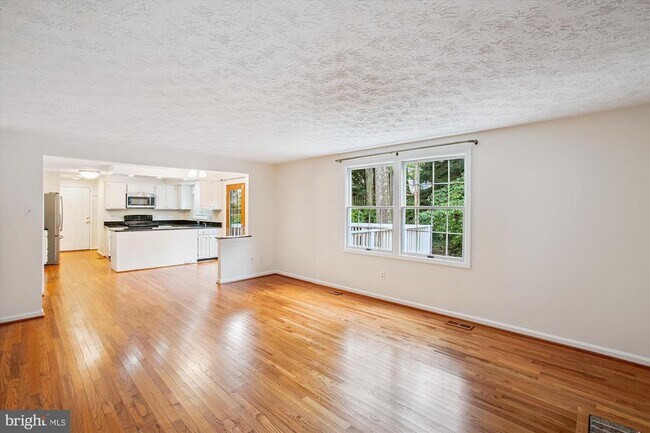 Building Photo - 10641 John Ayres Dr