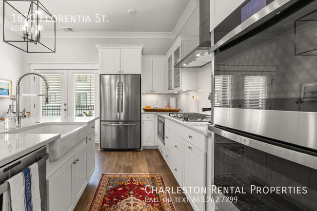 Building Photo - 1620 Florentia St