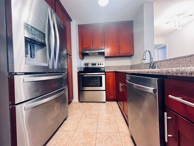 Building Photo - Mission Ridge 2 Bedroom 2 Bath Condo for Rent