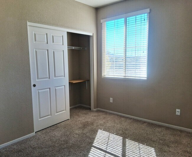 Building Photo - For Rent. 3 Bedroom, 2.5 Bath