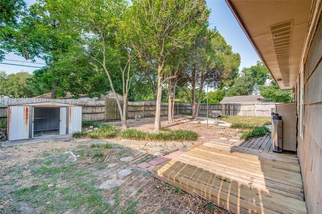 Building Photo - 118 Southbrook Cir