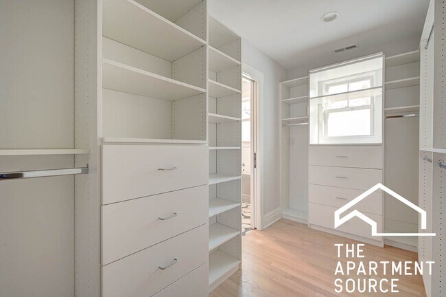 Building Photo - 2211 Pioneer Rd