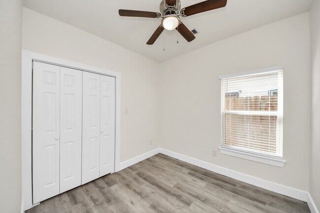 Building Photo - 6827 Mcwilliams Dr