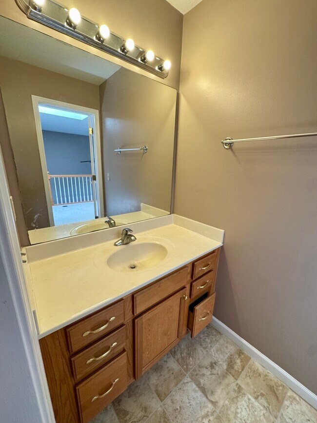 Building Photo - 3054 Cherrywood Dr