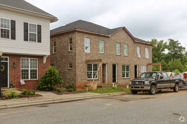 Primary Photo - Hamilton Townhomes