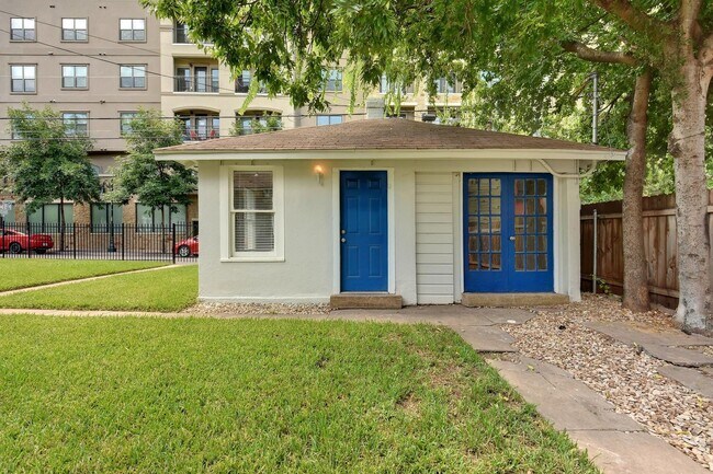 Building Photo - 903 Shoal Cliff Ct