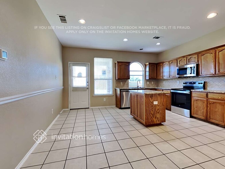 Building Photo - 1233 Juniper Ln