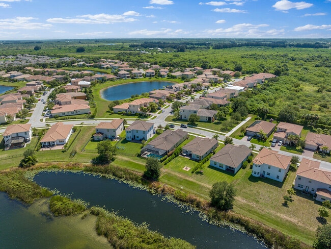 Building Photo - 1786 Berkshire Cir SW