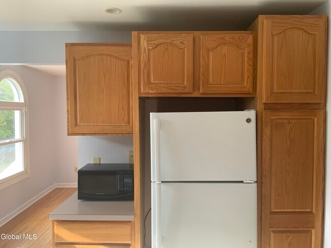 Building Photo - 160 Jackson St