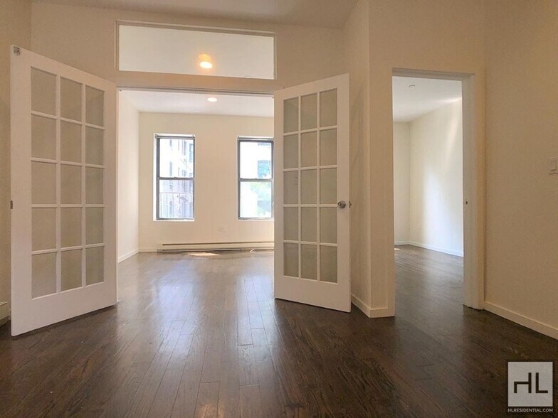Building Photo - NOSTRAND AVENUE / Crown Heights 1-Bed