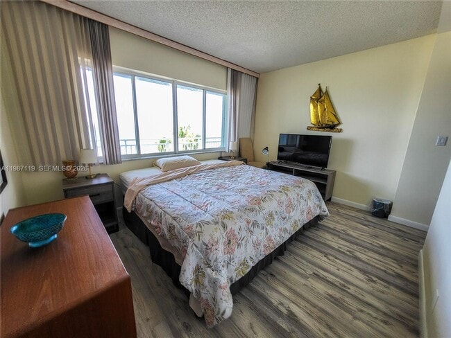 Building Photo - 1750 S Ocean Blvd