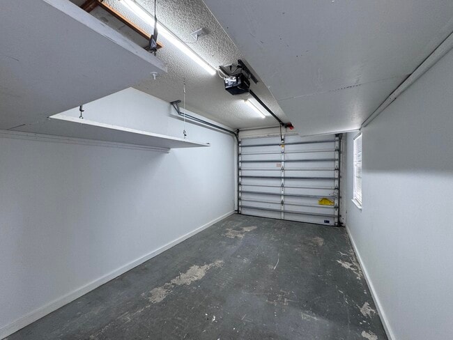 Building Photo - 2703 Bay Club Dr