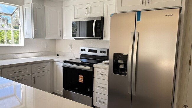 Building Photo - Spacious 4 bed/2.5 bath home in San Ramon