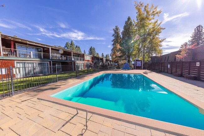 Building Photo - CALL FOR SPECIAL!!!Open for FALL and Winter!! Private Beach!!!  FULLY FURNISHED! Simplicity in a ...