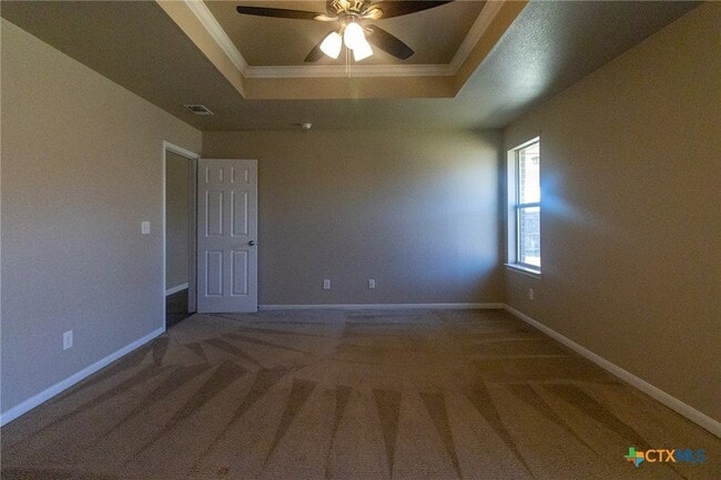 Building Photo - 217 Pointer St