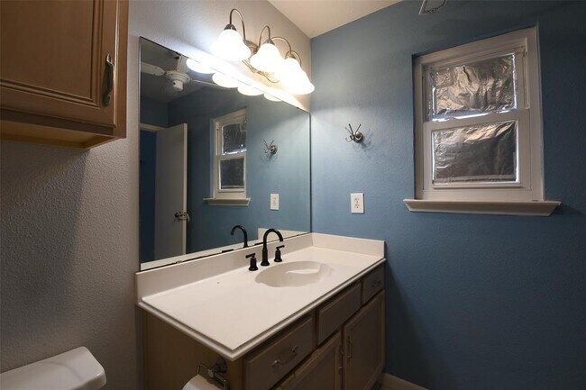 Building Photo - 7521 Beaudelaire Cir