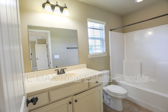 Building Photo - 626 N Tennyson Ln