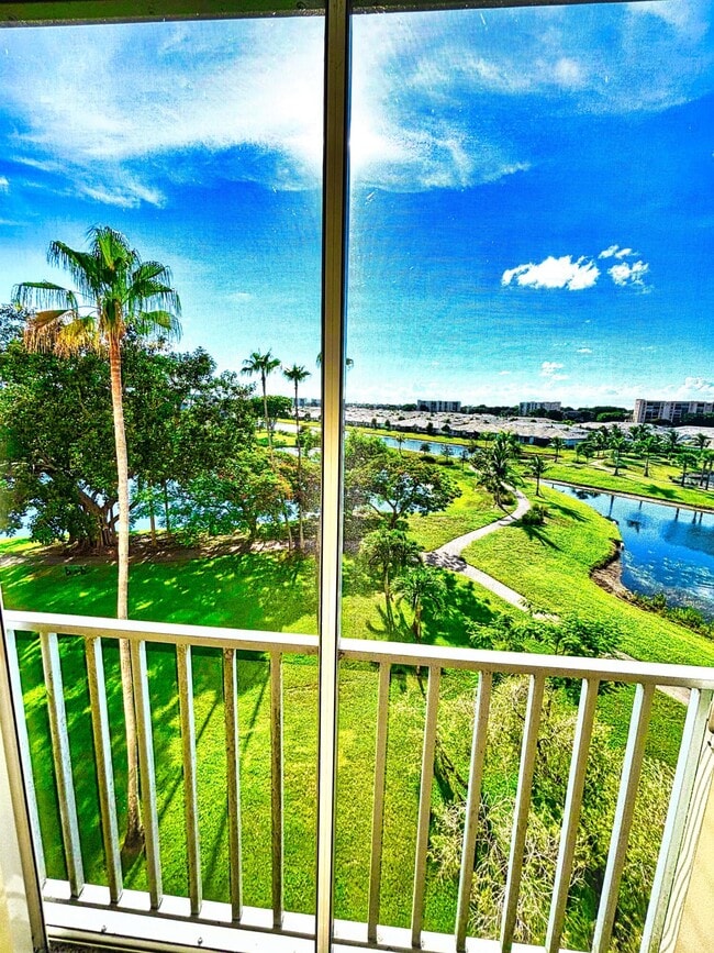 Building Photo - 14623 Bonaire Blvd
