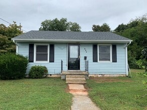 Building Photo - One Level House in Altavista