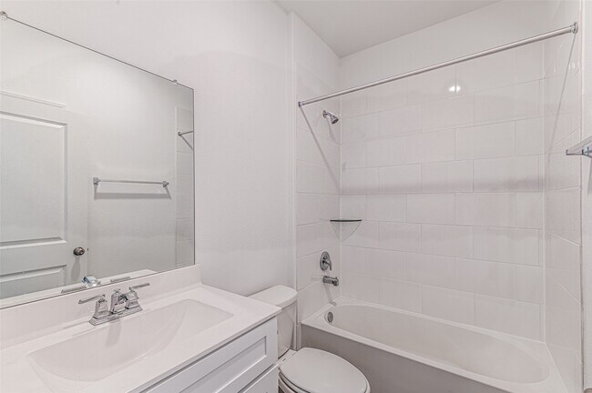 Building Photo - 21119 Turtle Gln Ln