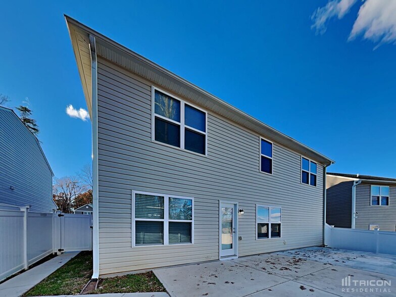 Building Photo - 3884 Ashley Hill Dr