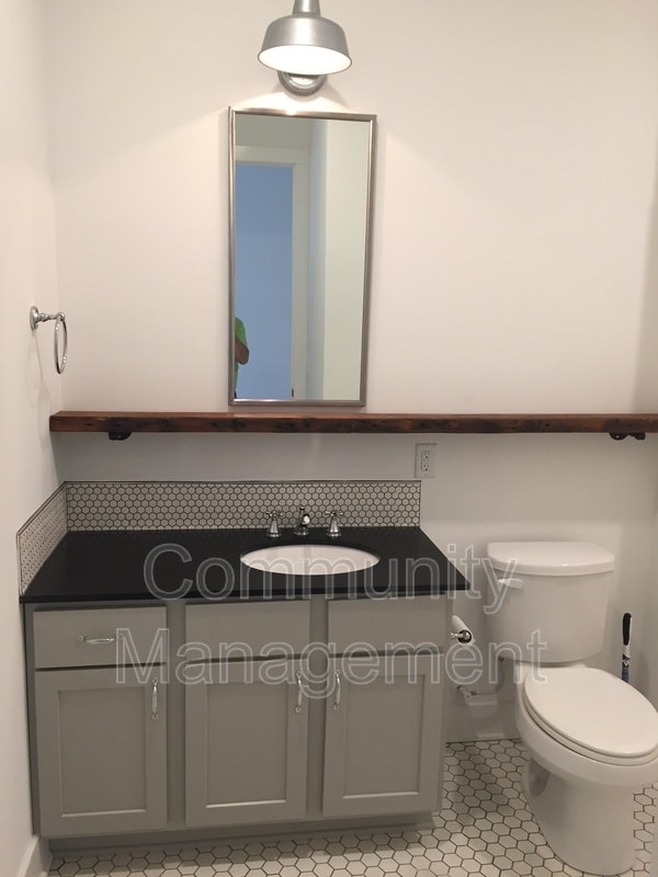 Building Photo - 255 E Boyd Dr