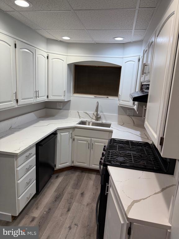 Building Photo - 399 Sunset Rd