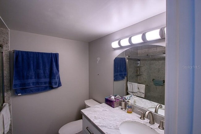 Building Photo - 4575 Cove Cir