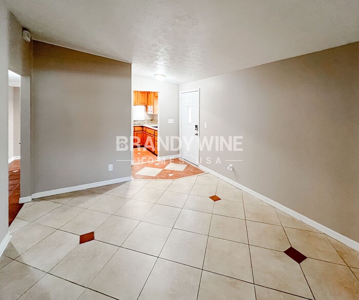 Building Photo - 7671 Vale Dr