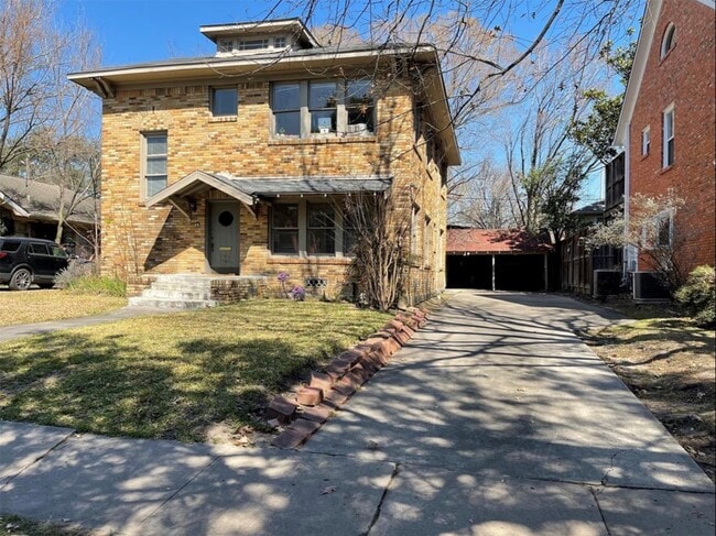 Building Photo - 1706 Hawthorne St