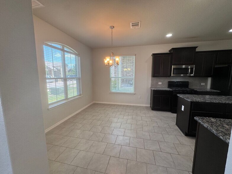 Building Photo - 133 Flatland Trl