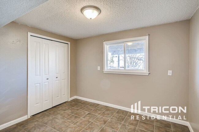 Building Photo - 6910 Fielding Cir