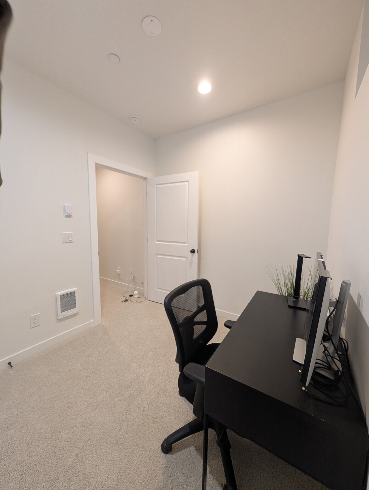 Building Photo - 2227 25th Ave S