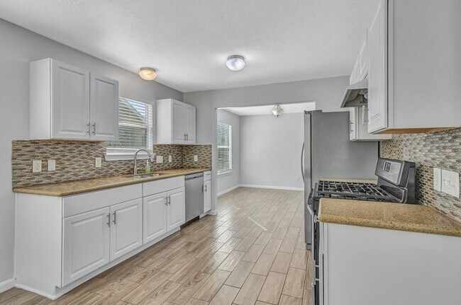 Building Photo - 2927 Cypress Island Dr