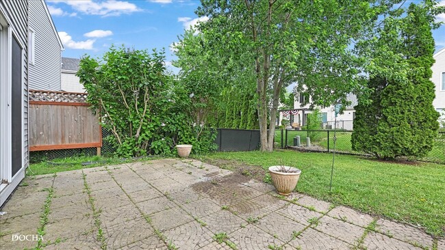 Building Photo - 2449 Mayfield Dr