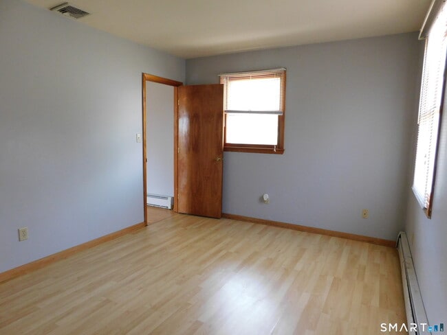 Building Photo - 4754 Madison Ave