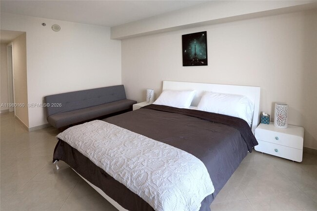 Building Photo - 1830 S Ocean Dr