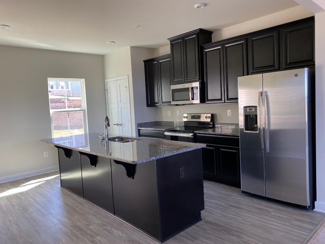 Kitchen 2 - 1018 Rosecroft Ln