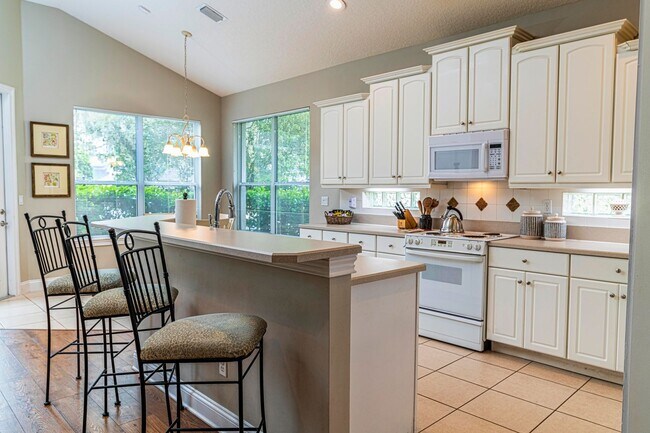 Building Photo - On island time -BBQ-Pool -sleeps 10 -near ...