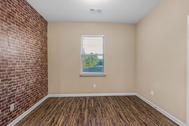 Building Photo - Single family Home in Princeton