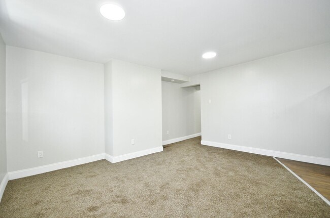 Building Photo - 1103 Crosby St