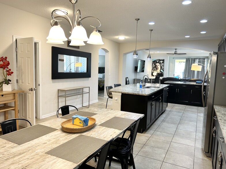 Building Photo - 411 Citrus Ridge Dr