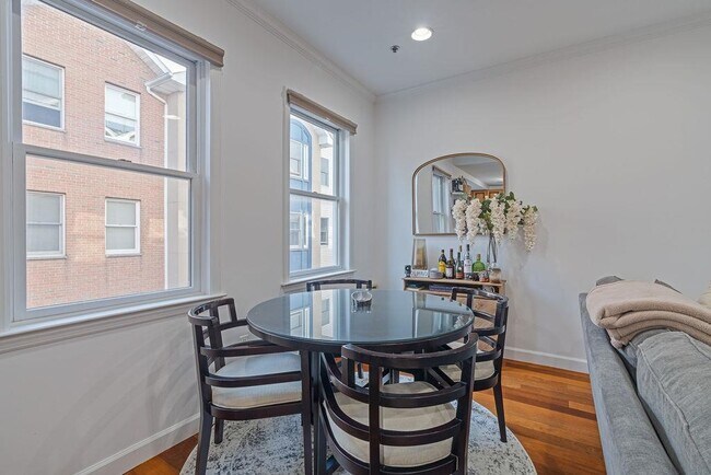 Building Photo - 620 38th St