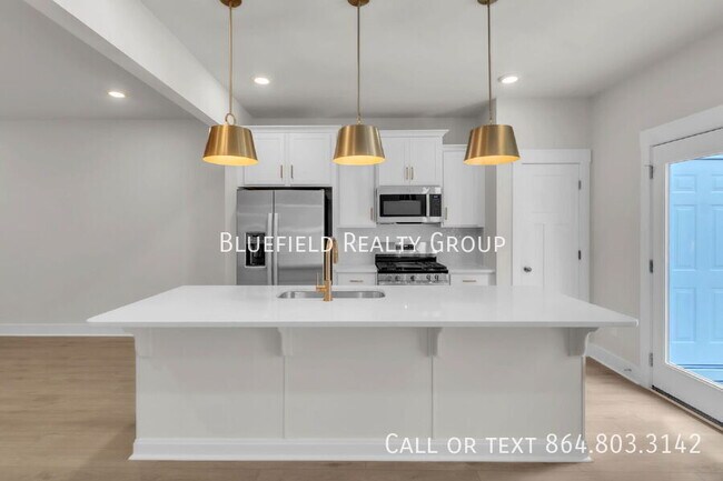 Building Photo - 406 E Parima Ct