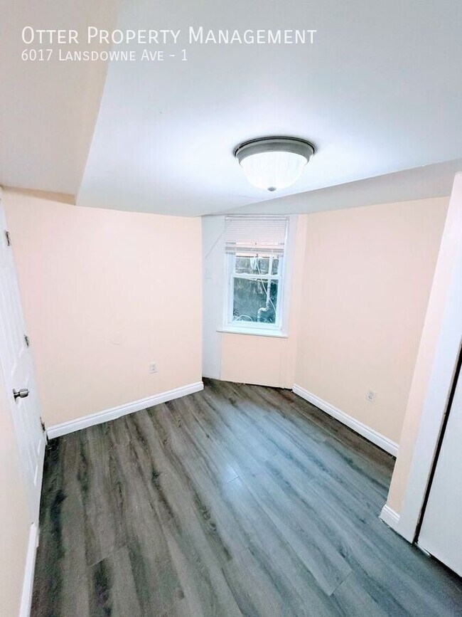 Building Photo - 6017 Lansdowne Ave