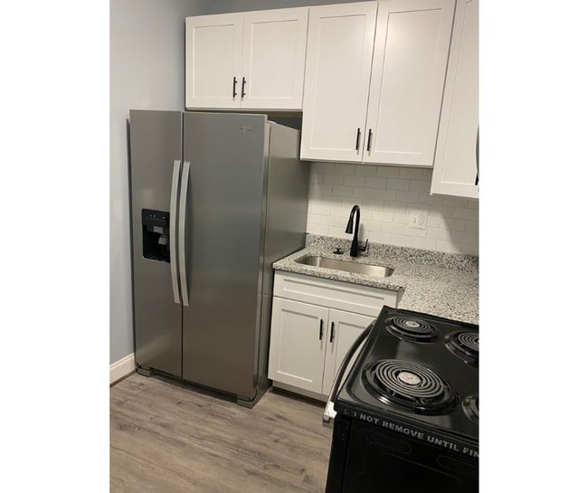 Building Photo - 529 S Longwood St