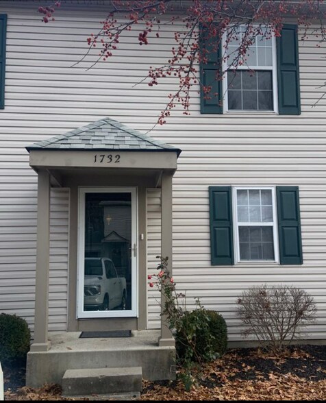 Primary Photo - 1732 Ridgebury Dr