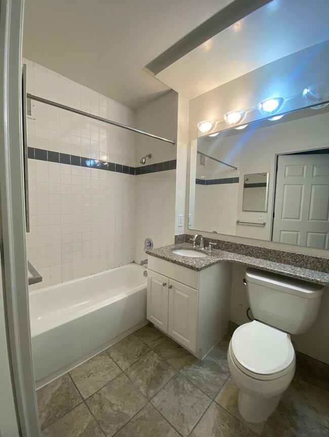 Bathroom - 35 Hudson St