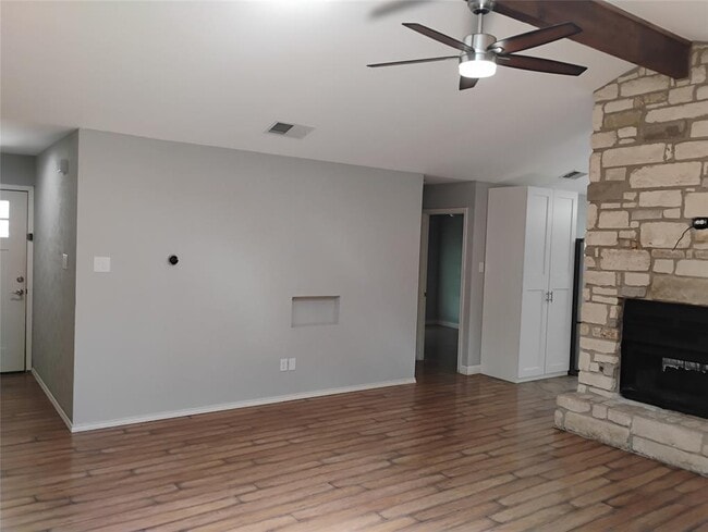 Building Photo - 2018 Ramona Cir